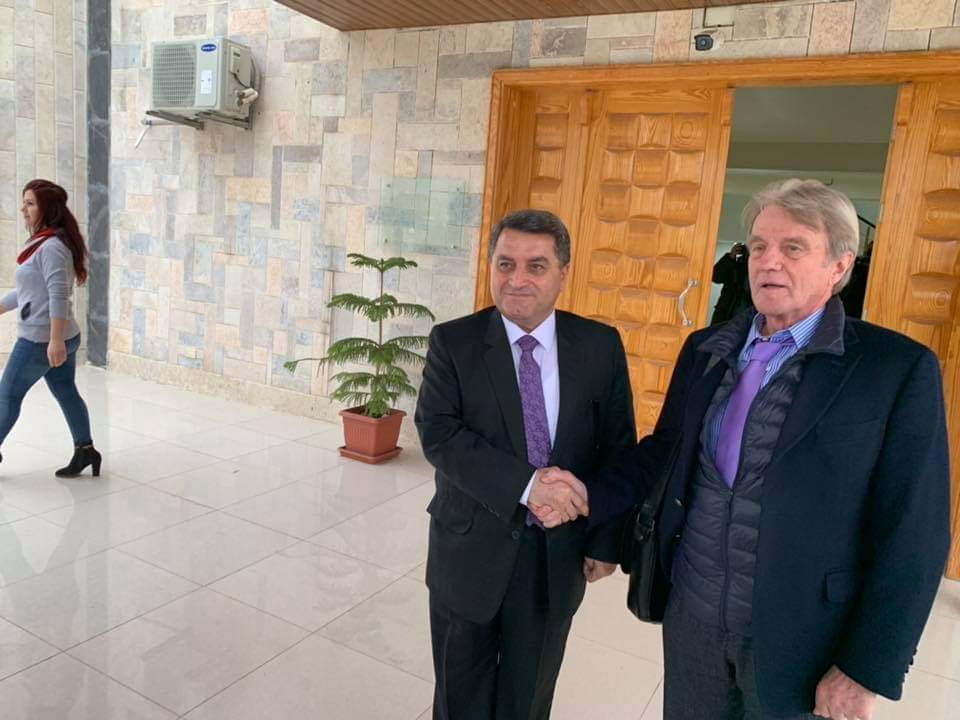 Former French Foreign Minister Bernard Kouchner arrives in Kamîshlo and is received by the Head of the Foreign Relations Authority in North Syria Mr. Abdelkarim Omar
