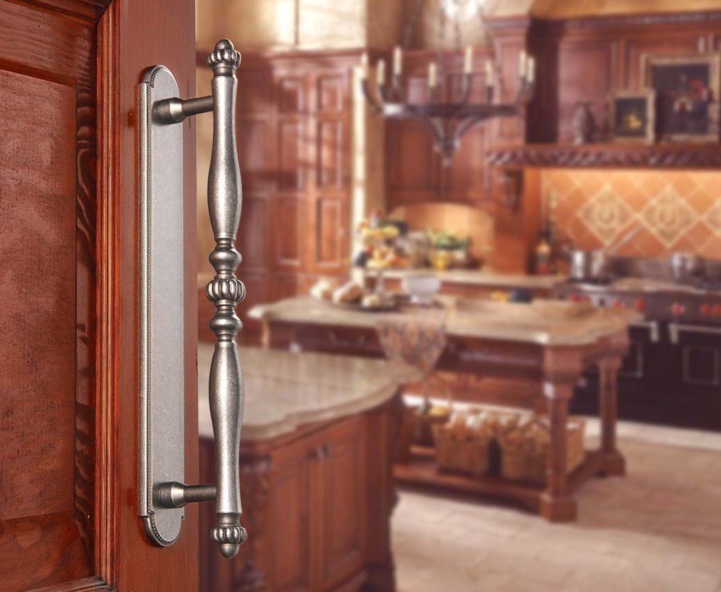 VanDykesOnline's tweet image. Complete a complementary look for any door or gate with Van Dyke’s pull handles and accompanying push/pull plates.  From rustic iron to elegant brass, we have  the right handle for your decor. ow.ly/mYTE50jP83j  #PushpullPlates #Doorhandles #DoorHardware #DoorAccessories