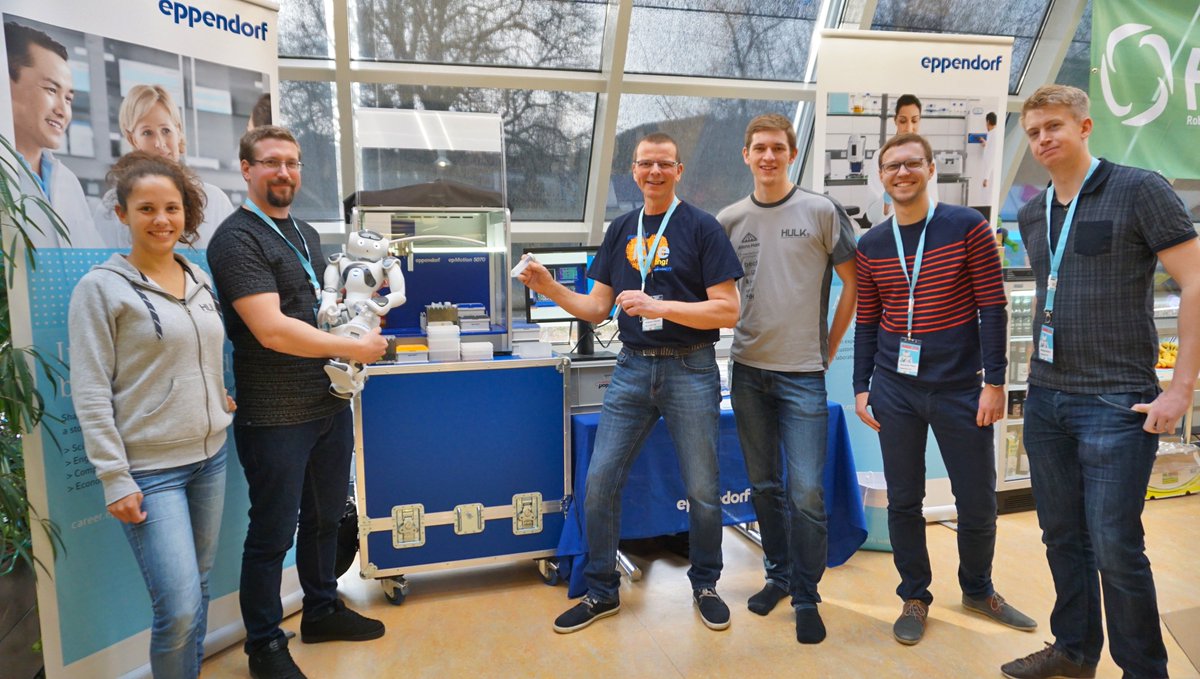 Team_HULKs's tweet photo. We heard a really interesting presentation about @Eppendorf_AG's incubator control and their liquid handling #robot.
Everyone who's interested has the chance to see the robot in action at their booth at #RoHOW2018!
#tuhh #engineering #science #laboratory https://t.co/1pzjSd6gXr