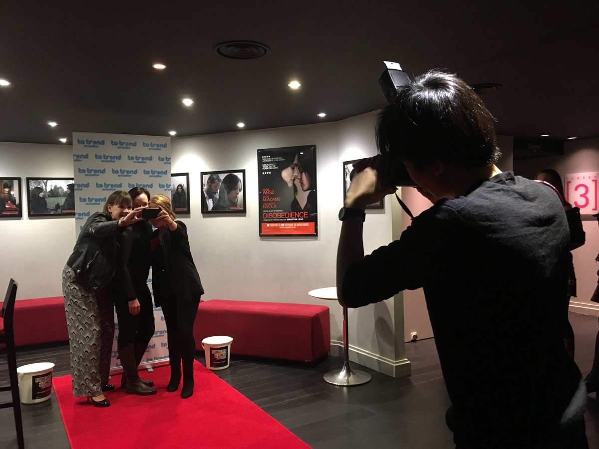 lizzyc76's tweet photo. At #totrendontwitter #WorldPremiere starring ⁦⁦@KeeleyJupp⁩ as #SusieMama with ⁦@velodyUK⁩ and myself appearing as dancers in the opening scenes.  #FirstPremiere https://t.co/1UB3Uk4ZA7