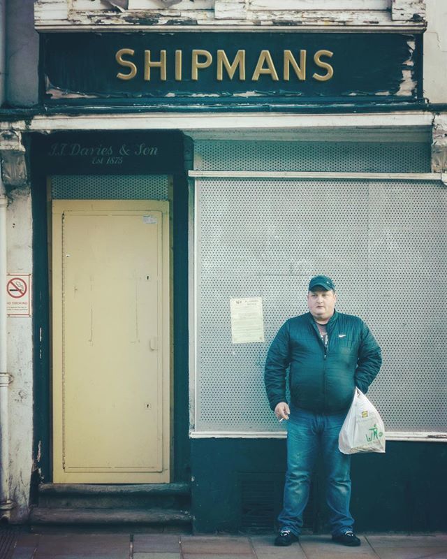 WilliamPenrice's tweet photo. Britain 2018 #northampton #urbandecay #shipmans #streetphotography #lidlbag https://t.co/nLv8APokt9 https://t.co/qbLvNpSR8N