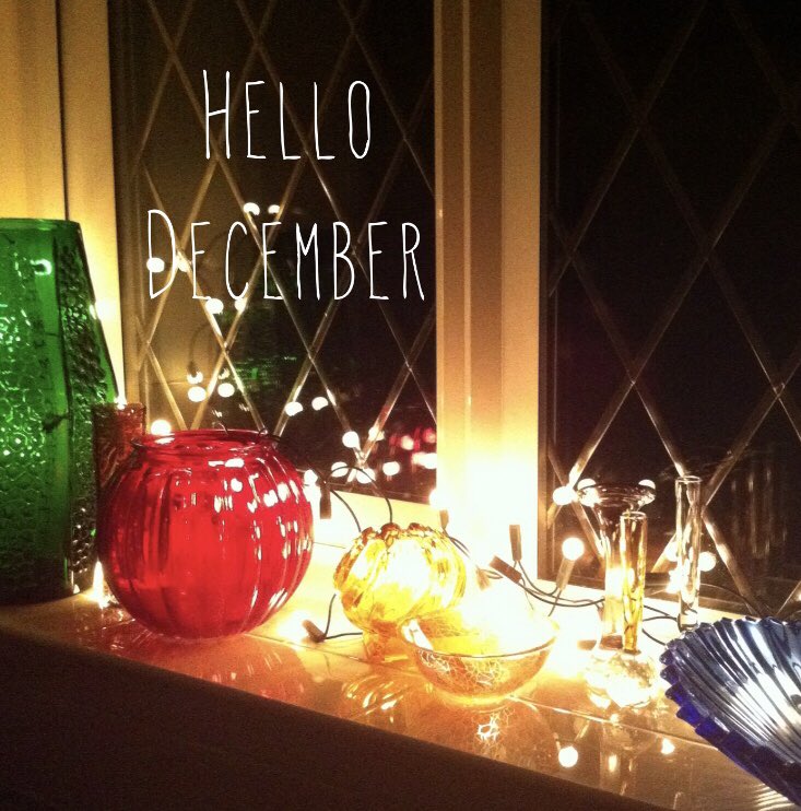 VBurkeRealtor's tweet photo. Hello #December  #HappyHolidays #SaturdayThoughts #GoodMorning #GoodMorningWorld 🎄🎄🎄🎄 https://t.co/aIJImkttIr