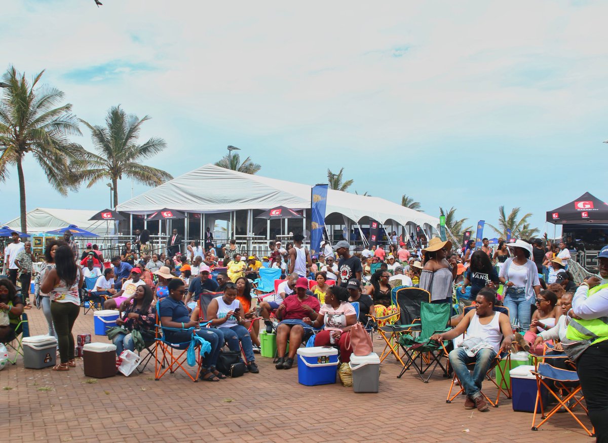 Tnngcobo's tweet photo. #GagasiBeachFest #FFM18 #PRC @gagasifm @Unathi_Africa #DBNSummerKickOff #Fashion
#Music #Food #ZuluKingdom #988Photography #Durban #Summer 🥂 #Bashuthe📸 https://t.co/MSkbjcmUbx