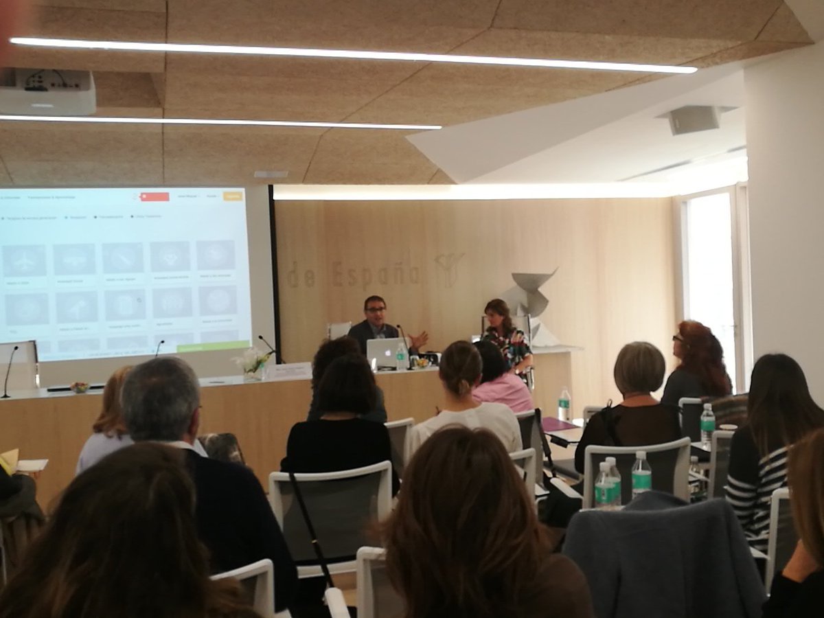 diegoffvega's tweet photo. #Psious y #RealidadVirtual #VR en jornada #Psicología y #tecnologias emergentes #Madrid 2018 #COP https://t.co/4SNMgdGnt0