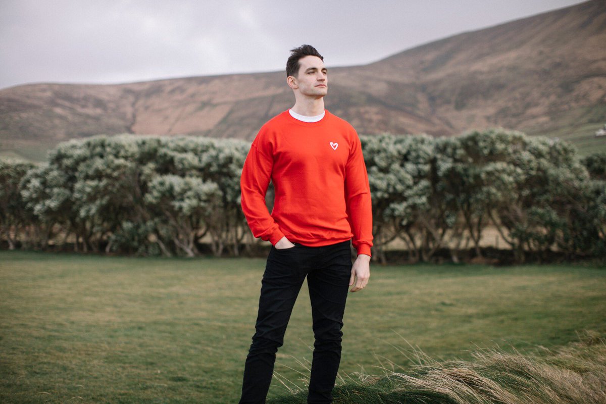 Sammcardle5's tweet photo. Haters will say this photo is filtered.
And it is.
T’fuck.
@OtherVoicesLive merchandise on sale all weekend.
#ovdingle #wildatlanticway #simplyred https://t.co/kiIXd7TvKA