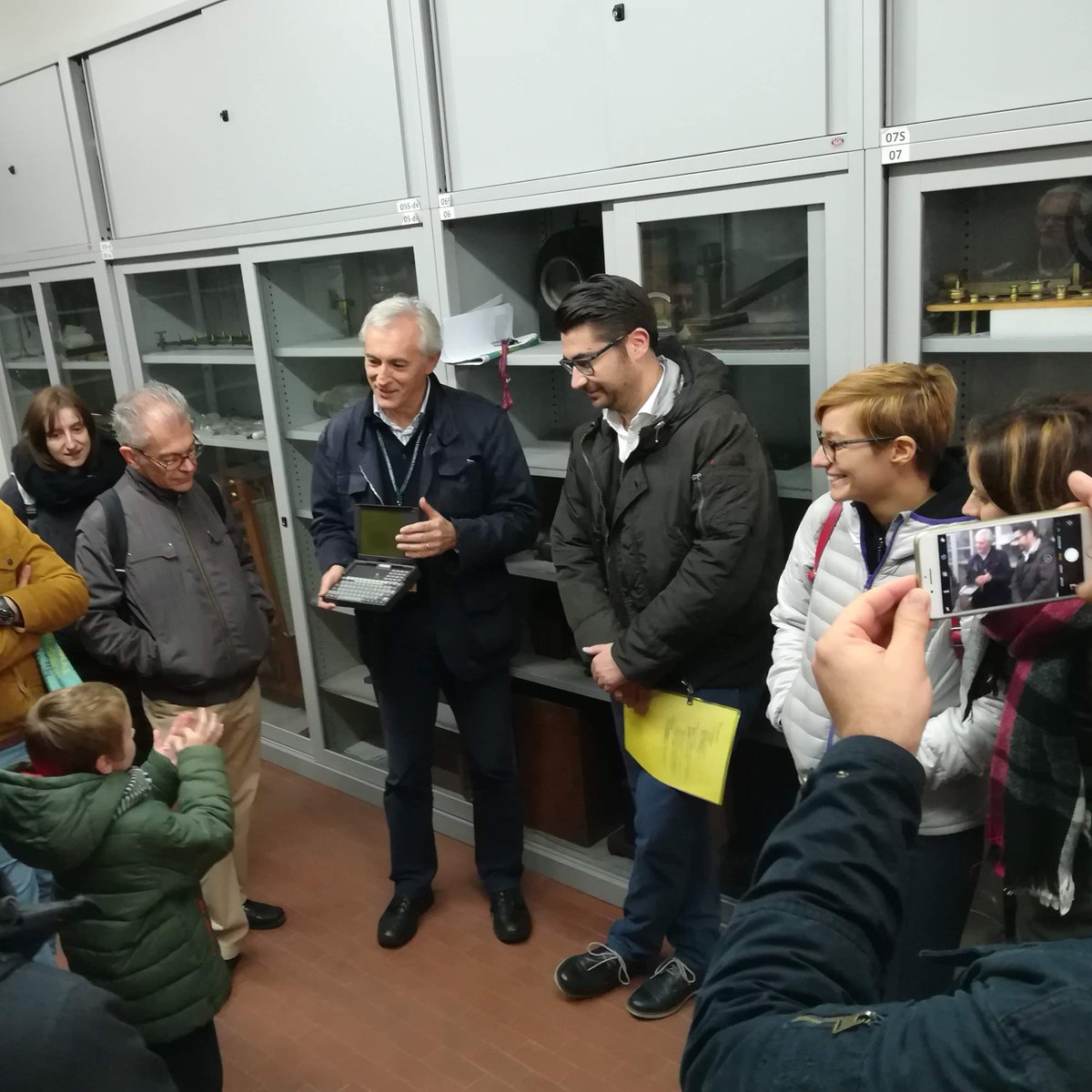 usi_imeg's tweet photo. A quest'ora 1 settimana fa @PaoloBory @gabriele_balbi e @magauddap andavano a caccia di #fallimentidigitali tra i tesori del @Museoscienza come nel libro Fallimenti digitali @EdUnicopli Grazie ai partecipanti, a Simona Casonato e Luca Reduzzi per l’idea @USI_university #bookcity https://t.co/33CseXJYFr