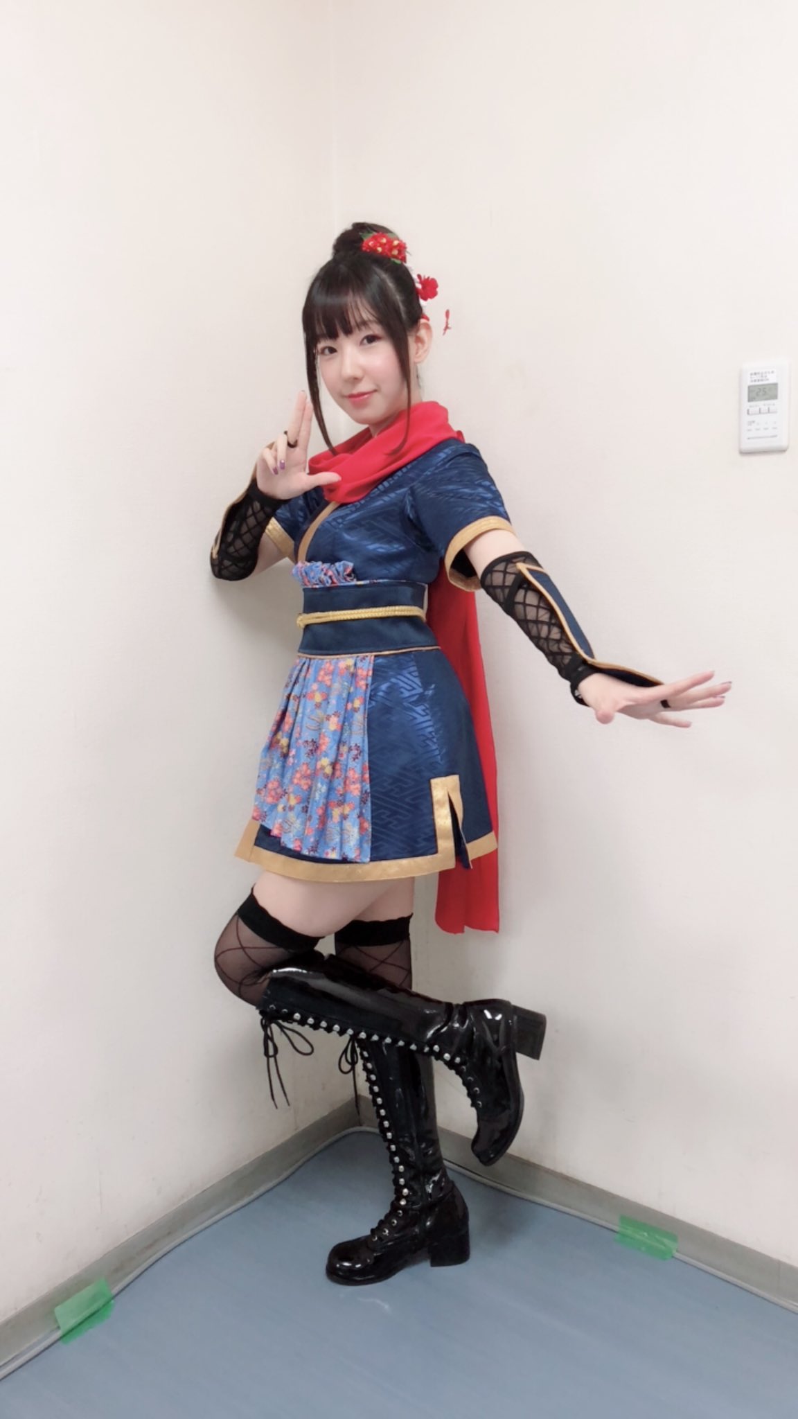 田澤茉純 6thlive Merry Go Roundome ナゴヤドーム公演1日目終わりました 本当にありがとうございました とっても素敵な景色でした 衣装ですが筆術くのいちイメージの衣装でした ちゃんとクナイもあるよ 去年と同じポーズだから立ち姿2枚