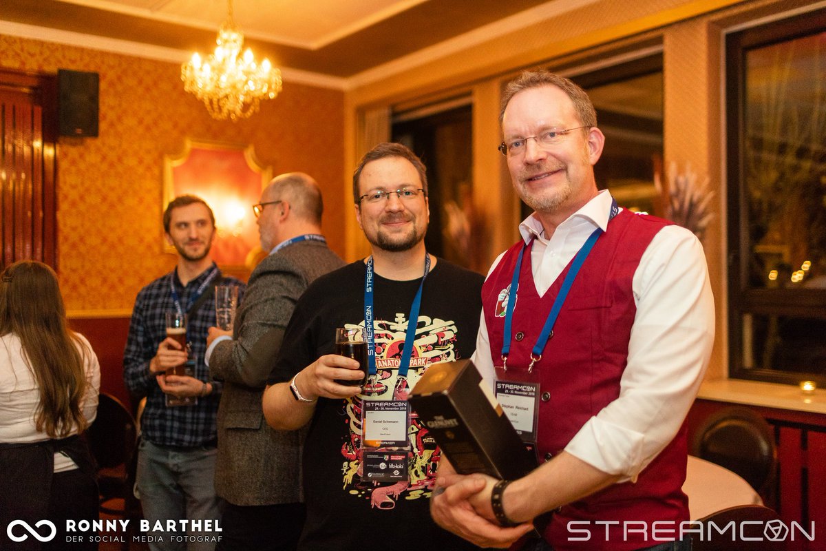 Stream_Con's tweet image. Wir haben die schönsten Momente der #StreamCon für euch in einem kleinen Best Of zusammengetragen 😁