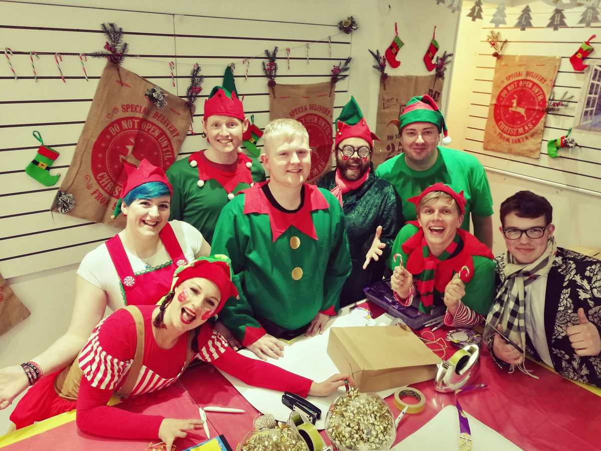 Passed all our elf and safety training!
@SmallBizSatUK <a href="/DiscoverHx/">Discover Halifax</a>
#discoverhx #halifax #halifaxbid
#SmallBusinessSaturday #SmallBizSatUK  #hustletothehighstreet #bustletobusiness #ShopLocal #BID #events #eventsmanagement #Christmas2018