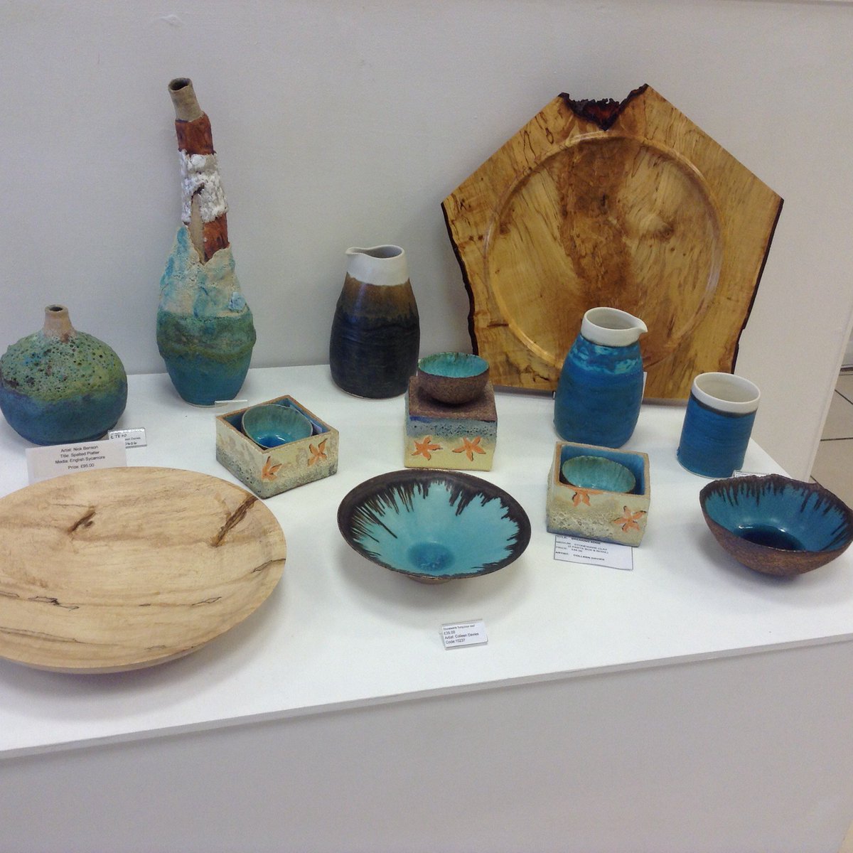 Bespoke Ceramics and Wood turning at the Gallery we are open until 5pm for that special Christmas present. #tunbridgewells #Christmas #bespokeart