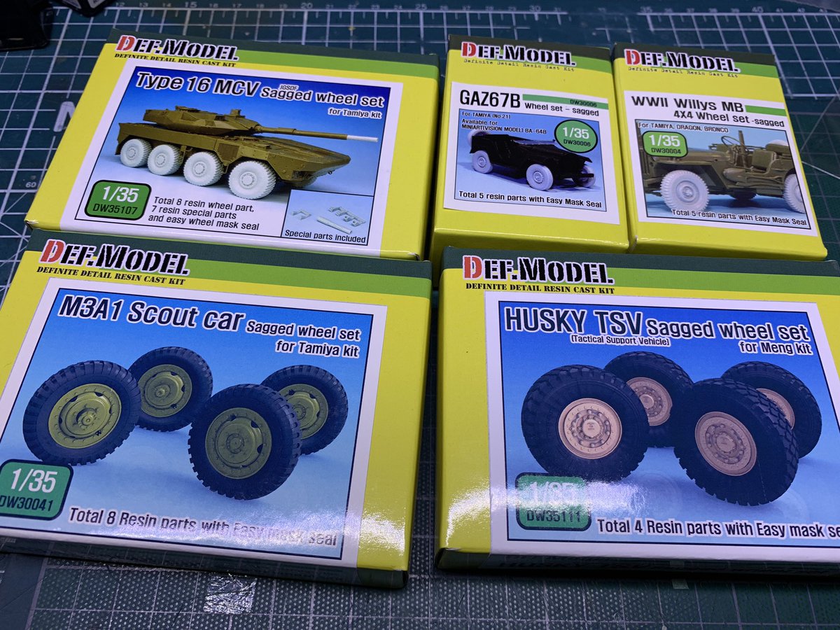 KUMAKUMA7230's tweet image. 今日韓国IPMSでお買い物
Defmodel New Wheel set 
(M3A1, Husky TSV,Type 16 MCV )
Tetra model panther ausf A (Takom)
Yong miniutures 
1/10 Soviet tank commander 
#defmodel #tetramodel #yongminiature