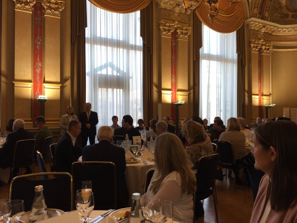 Empfang der Landes zum Tag des Ehrenamtes. Wieder viele engagierte Menschen bei interessanten Gesprächen kennengelernt. Vielen Dank für den täglichen Einsatz überall im Land. #muledirekt