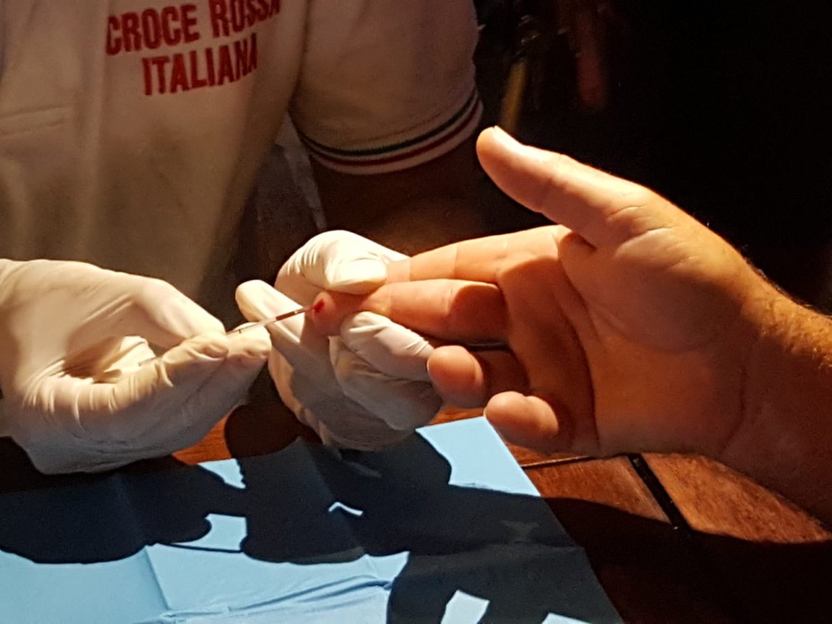 Crispoltore's tweet photo. Oggi è il #WorldAIDSDay e vogliamo ricordarvi che informazione, prevenzione e diagnosi precoce posso battere #HIV e #Aids. Venite a trovarci nel pomeriggio al Centro L'Arca di Spoltore. Venite a conoscere #MeetTestTreat la campagna nazionale di @crocerossa e @VillaMaraini https://t.co/uf5bBMCz8k
