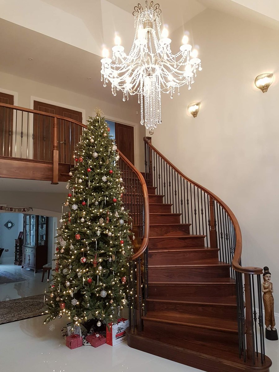 Perfect... still one of our favourite hallways.