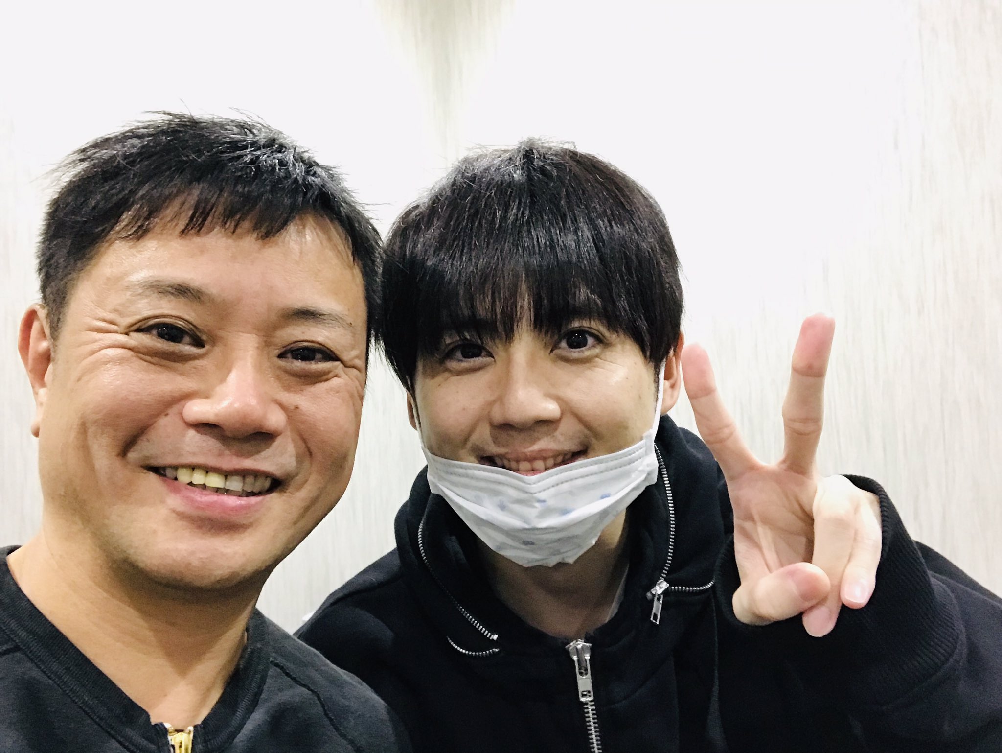 岩田光央 公式 今日は 斉木楠雄のps難 のイベントmcでした いやー 強者達とのステージ 岩田 ギャフン状態でした 笑 終演後 まだ残ってたメンバーと記念写真 皆んな 今日はありがとね 日野聡 梶裕貴 花江夏樹 斉木楠雄のps難