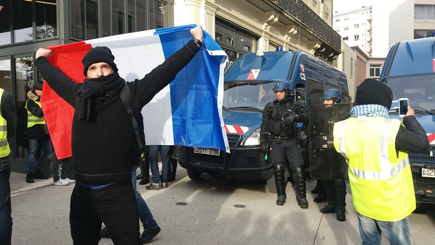 ПАРИЖСКИЙ МАЙДАН РУЛИТ!!! улицах, парижских, Кстати, французский, песни, пепевод, свободных, ценностей, Потрясающий, молоді, фоторепортаж, торжестве, европейских, колени, ставили, мирних, проти, протестувальників, Разом, перемоги