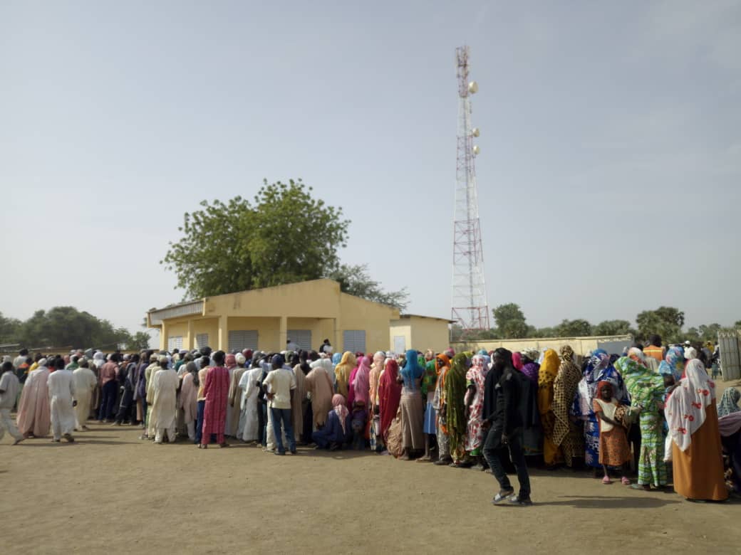 Happening now...
People coming from far away to recieve basic  health care for free, Logone birni!
#farnorthcameroon
#Humanitarian
#publichealth 
#GlobalSurgery