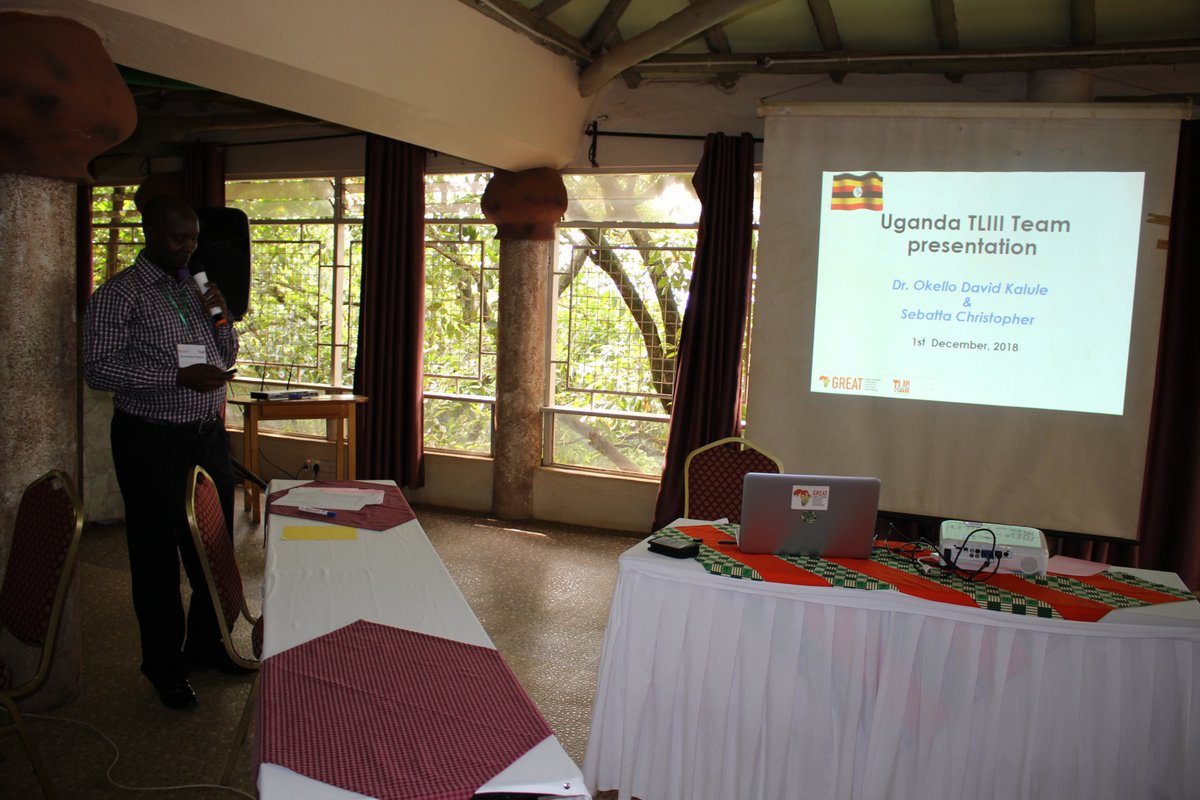 MakCAES's tweet image. The #Ugandan team (Dr Okello Kalule, &amp;amp; Chris Sebatta) present on the Impacts of improved groundnut varieties, and how the outcomes have been  affected by institutional or social economic studies. #GREATTLIIICourse