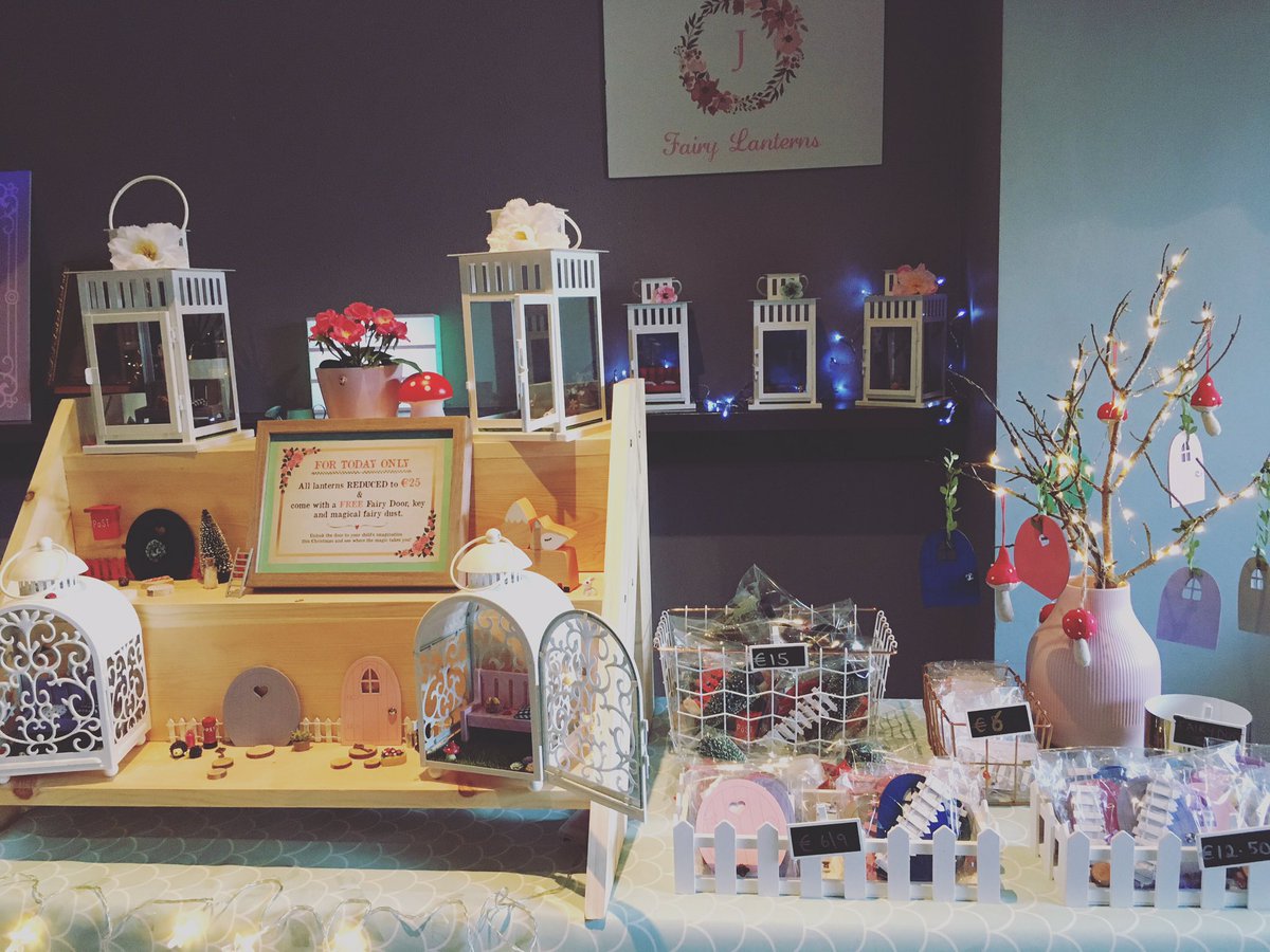 lantern_fairy's tweet photo. All set up @braybeachflea 🎄 Here till 5pm with lots of special offers so pop down and say hi 👋🏼

#fairylanterns #christmascountdown #christmas #bray #braybeachflea https://t.co/bbqZvR0ELk