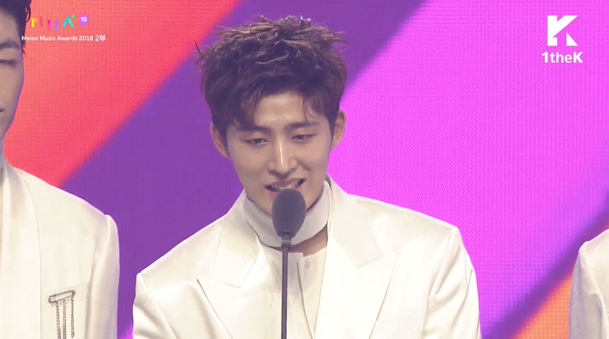 [#2018MMA] MelOn Music Award for Song of the Year goes to... iKON's 'LOVE SCENARIO'! 🏆🎉 Well deserved, well deserved! 💕 Congratulations! 👏 <a href="/ygent_official/">YG FAMILY</a> <a href="/YG_iKONIC/">J</a>