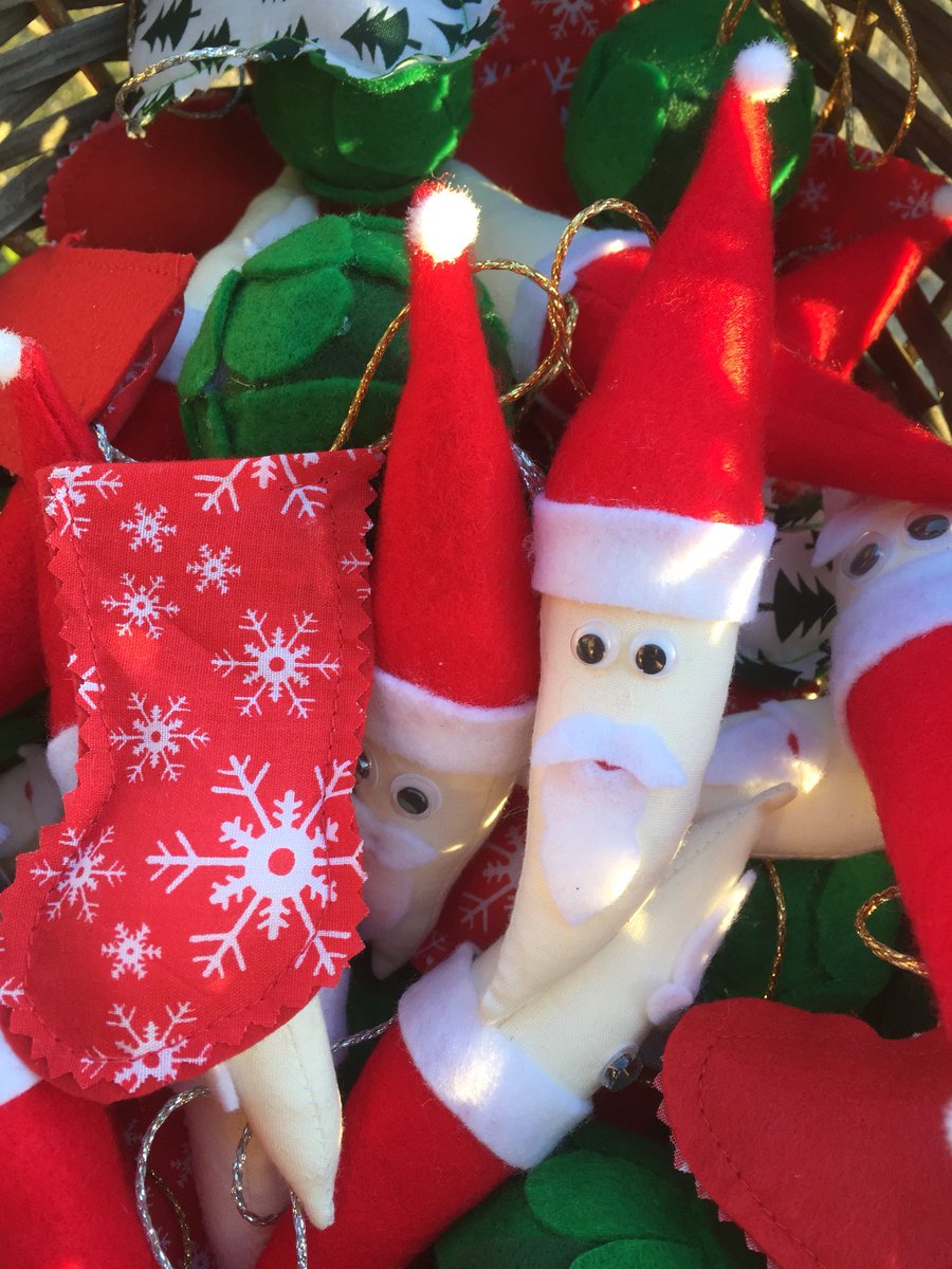 TheWonkyParsnip's tweet image. 🎄🌲🎄🌲🎄🌲Come get your Christmas tree 🎄 open from today 9-8pm 7days a week Horton farm Cockering Road! 🎄🌲🎄🌲🎄
