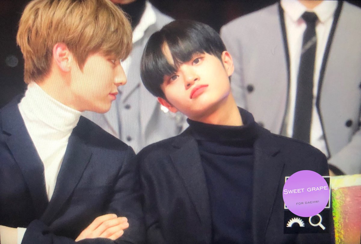 sweetgrape_0129's tweet photo. 181201 MMA
🥰🥰🥰🥰🥰🥰
#이대휘 #대휘 #황민현 #민현 #WANNAONE #워너원 https://t.co/l0VSrDufkd