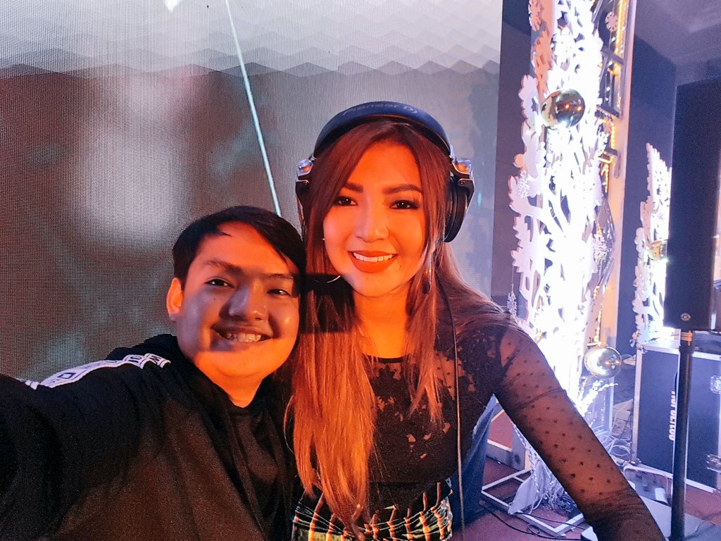 Djtwiq19's tweet image. Saya at sarap maging opening dj kapag after mo eh si Jennifer Lee pala!!
😊 ❤️😍👌
#djtwiq #djlife #RotaryEvent #KICC