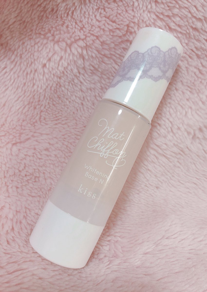 Liii 絵とコスメの人 夏から愛用してる下地です サラッサラのマシュマロ肌にしてくれて全然崩れないです 乾燥肌 の人には少しマット過ぎるかな と思いますがtゾーンやテカリやすい場所にだけ使うと本当にテカらなくなります 脂性肌の人に特に