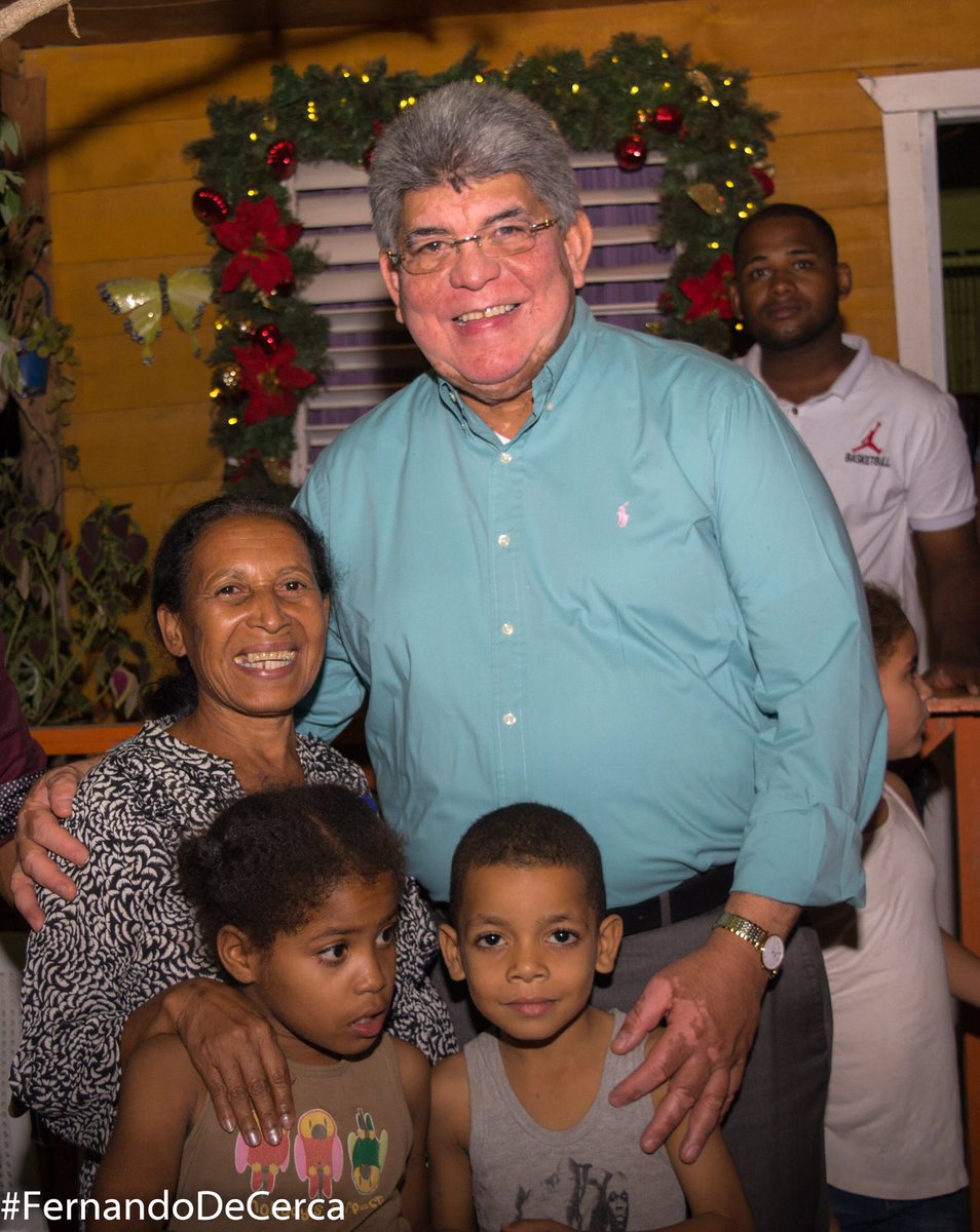 FernandoRosaRD's tweet photo. Seguimos visitando las comunidades, estuvimos en #LosCajuiles, #Cienfuegos, escuchando las inquietudes, con el fin de que todos unidos transformemos a Santiago. #FernandoDeCerca https://t.co/S13FwVQCer