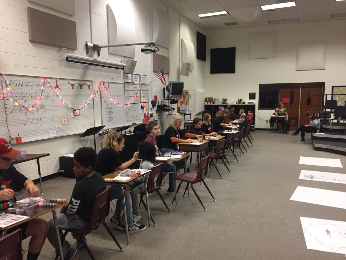 KellHighSchool's tweet photo. Kell High School is geared up for an amazing day- Shop with the Longhorns!! Over 100 elementary students are sponsored to shop, wrap, and provide gifts for their families by our High School students with donations and partnerships #WalmartTowneLake #ChickfilA #CCSD BusDrivers https://t.co/ou8FEW1uQv