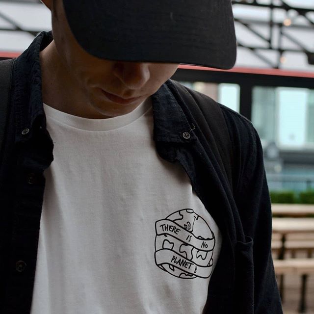 BlantPased's tweet photo. What's up #SmallBusinessSaturday ✌️ We're a streetwear brand for people who want to represent ethical lifestyles. Our clothing is made from organic cotton, is fair-trade, &amp; made in an environmentally friendly way 🌎

https://t.co/apJdMS0okf https://t.co/5EiVYJjdO8