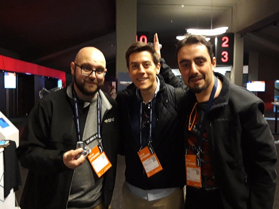 CloudAPPi's tweet image. Vaya #apicrack en el #codemotionMadrid2018 @rresino  @fbadiola @noodle711