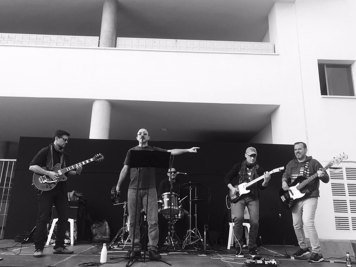 Viendo a <a href="/yoguiband/">yoguiband</a> en #garbanzadasolidaria con <a href="/alcergiralda/">ALCER Giralda</a>