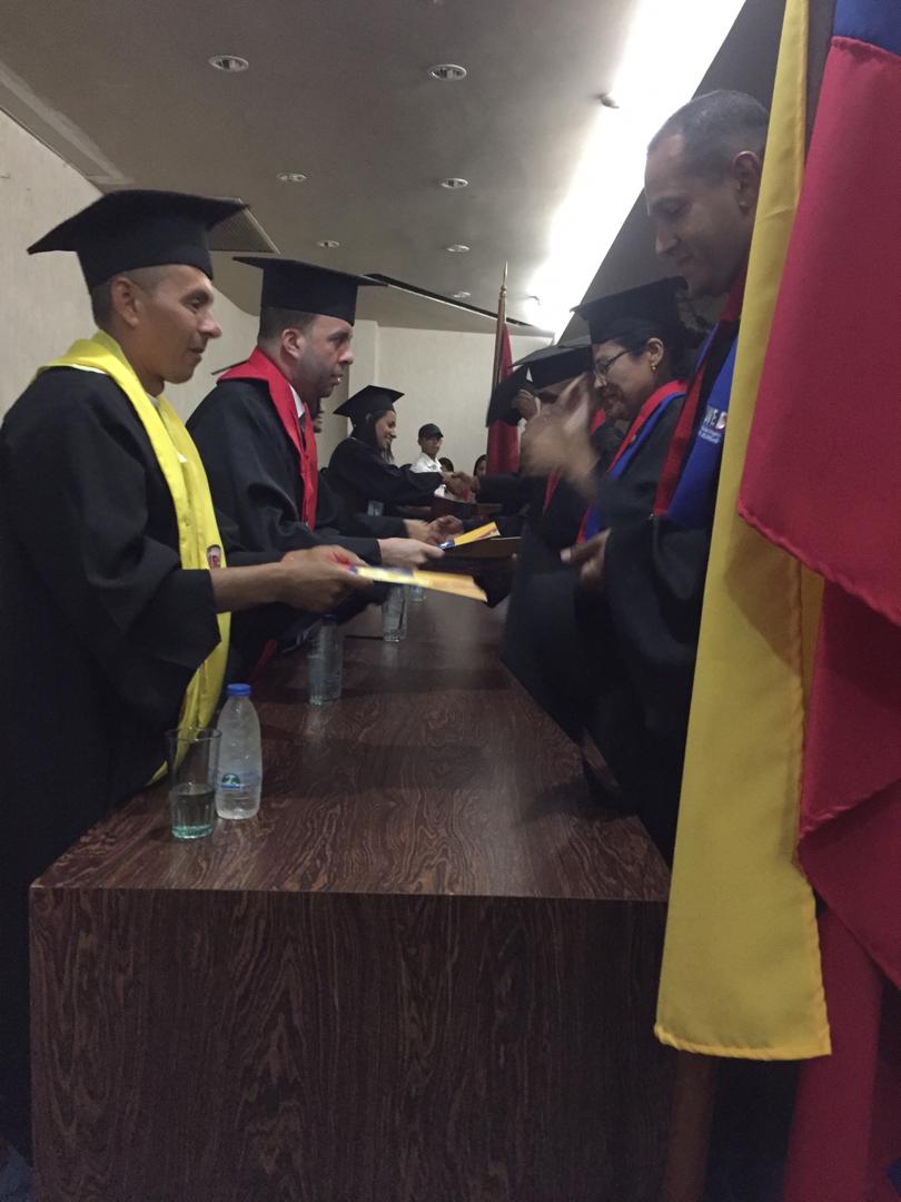 CicpcAcademia's tweet photo. @UnesCarabobo  @DouglasRicoVzla @PRENSACICPC @gralcacioppo @dominguezjo21  Acto de Grado Licenciados proceso II-2015 y Técnico Superior Universitario II-2016, de los Procesos Nacionales de Formación Servicio de Policía, Investigacion Penal, Ciencias del Fuego, Protección Civil. https://t.co/PXZbL05ESA