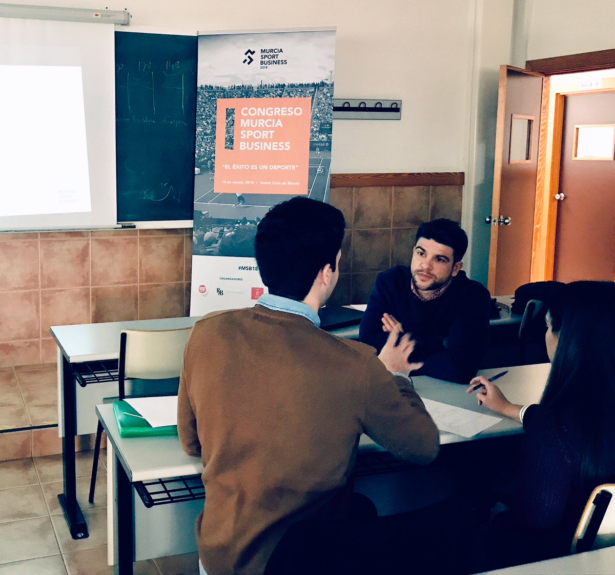 SportBiz_World's tweet photo. Muy satisfechos tras nuestro paso hoy por @UCAM / #Master #GestionDeportiva explicando nuestro proyecto #MurciaSportBusiness #MSB18 💪🏻🏃🏼♀️⚽️🏀🎾🥇con @AntonioRuizPB Gracias a tod@s por el interés y participación https://t.co/hDpG4s3o8B