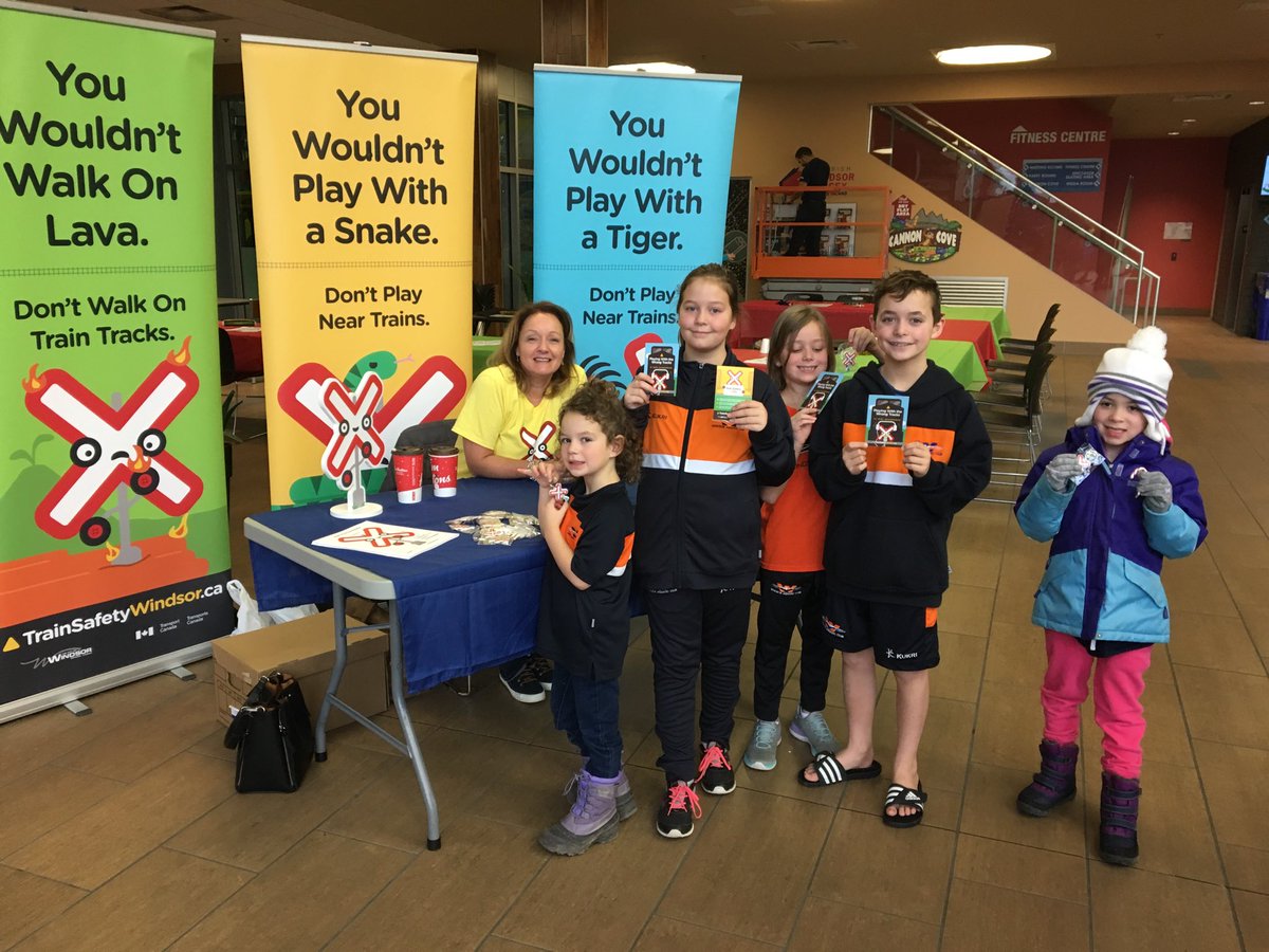 Hanging out at Adventure Bay with Cris Cross and some friends for Swim with Santa. Come visit us between 10 and 2!