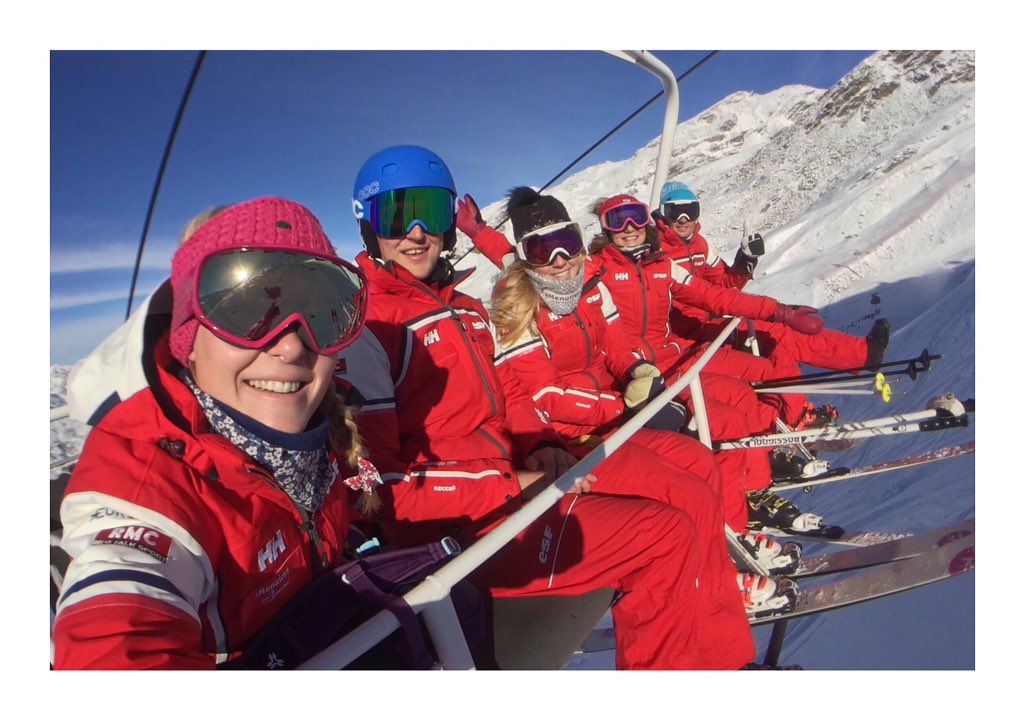 ESFLesMenuires's tweet photo. ⏳Ouverture J-7
À une semaine de l'ouverture, les spatules nous démangent ⛷🏂
➡️ Rdv le 8/12/2018
__________________
🇬🇧⏳Opening D-7
A week before the opening, our ski tips cannot wait to touch the snow ⛷🏂
➡️ Join us on 12/8/2018
#esflesmenuires #esf #pullsrouges #saison1819 https://t.co/pts5ZjBini