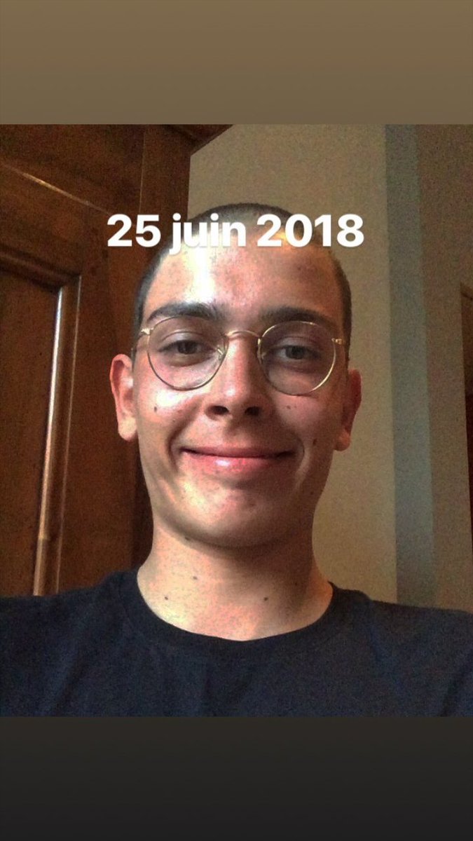 jayyynos's tweet image. et pour finir septembre ( les choix capillaires sont difficiles) #evolution2018