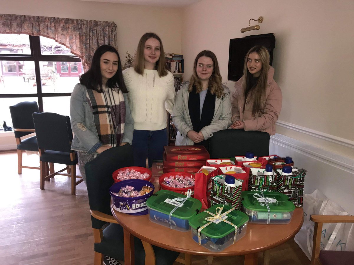 OLHS_RE's tweet photo. Some more of our fabulous S5 girls giving up their Saturday to love their neighbour. Well done Mr Dunlop too @OLHSCumbernauld #CatholicSchoolsGoodForScotland #preferentialoption @StAndFoundatio1 #faithinaction #lovegodloveneighbour #godisgood https://t.co/rX2L8VCNDk