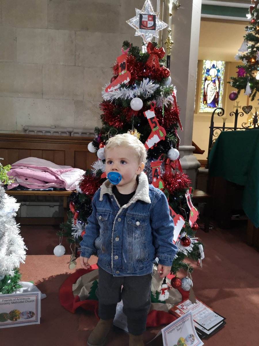K_O_F_C's tweet photo. A couple of Club members visiting the Holy Trinity Church Christmas Tree Festival in Wordsley. George U7's team, Jenson and Ella (Mel &amp; Mark's) grand children. Someone is also getting a present from Santa. 🎅🎅🎄🎄 https://t.co/jadzcba1cD