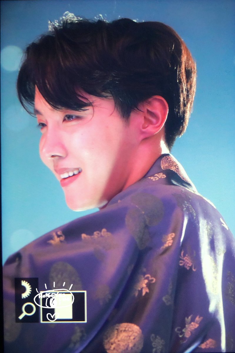 HOPEYES218's tweet photo. 181201 MMA

#제이홉 #정호석 #JHOPE #BTS⁠ ⁠⁠ ⁠⁠ ⁠⁠ ⁠⁠ ⁠⁠ ⁠⁠ ⁠⁠ ⁠⁠ ⁠⁠ ⁠⁠ ⁠⁠ ⁠⁠ ⁠⁠ ⁠
@BTS_twt https://t.co/MwN5gFAOpx