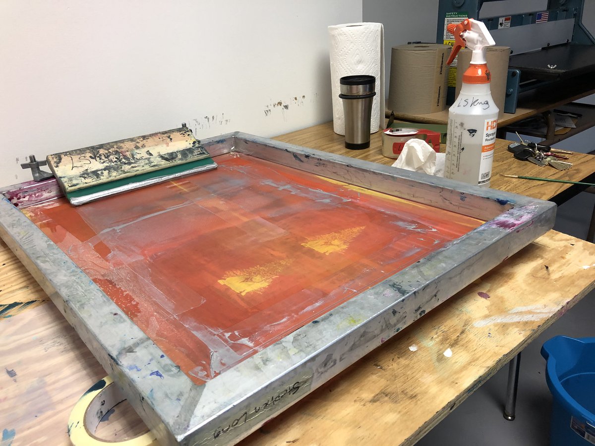 lscherking's tweet photo. Ink was slung last weekend. And holiday cards abound. Want to trade? #printmaking #screenprint #makers #cardswap https://t.co/c9Ep72xwYM