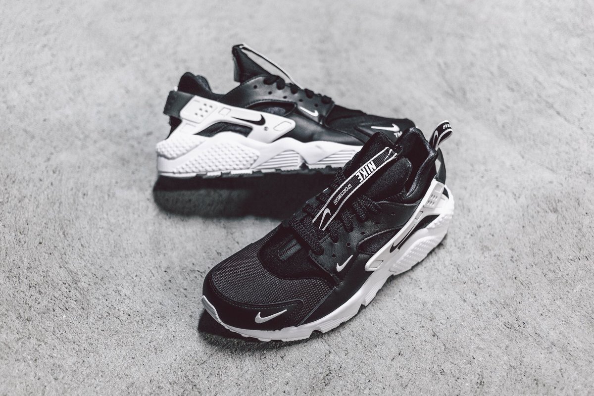 air huarache run premium zip sneaker