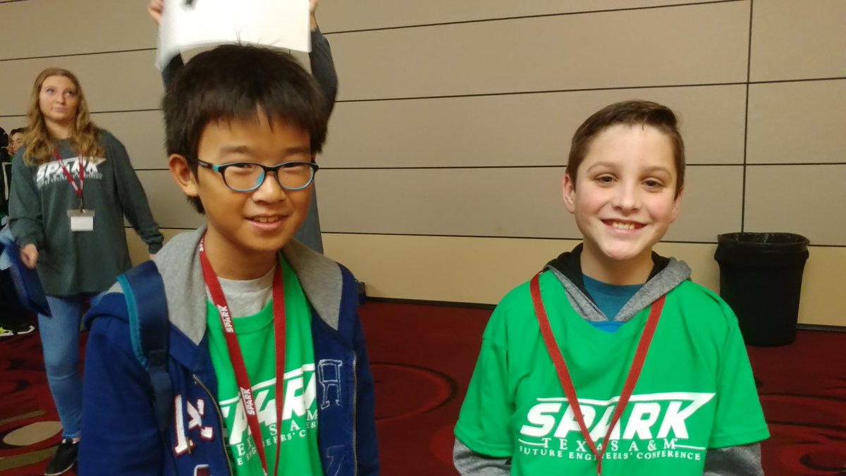 FSMSOrch's tweet photo. Excited to see our students at the #Spark2018 event. #STEAM is alive and well in @FBISDSTEM and @FBISDFineArts. So proud to be a part of this "Excellence in Education" community! @FSMSFalcons @superdupre #viola https://t.co/9TRUD9mWWh
