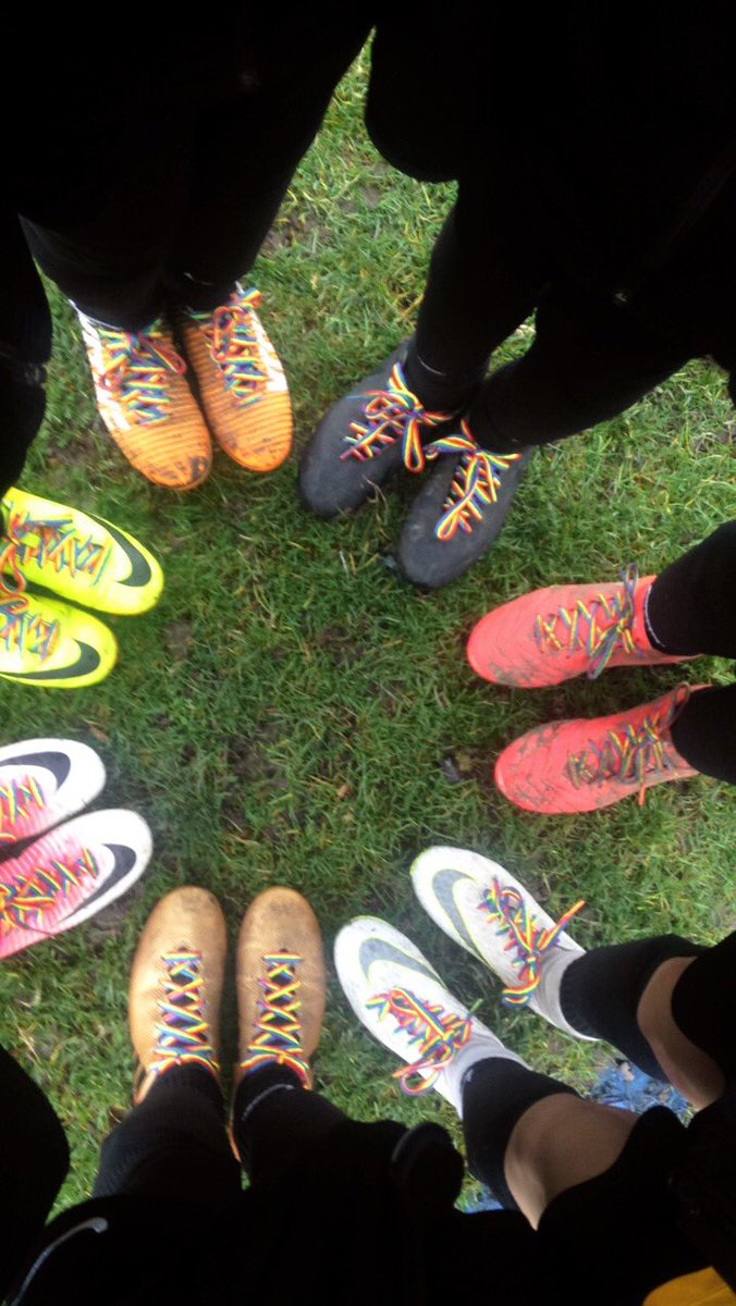 #RainbowlacesDay #NorfolkFootballisProud Waveney Lionesses U14s were proud to wear there rainbow laces today! @FootballGrf @WaveneyFC @NWGFL @NorfolkCountyFA @Canaries18