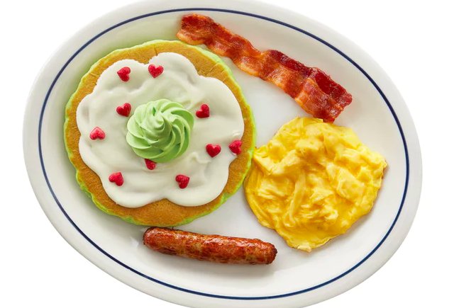 pampullen's tweet photo. @IHOP Grinch kids meal, https://t.co/qbh8tvimc0