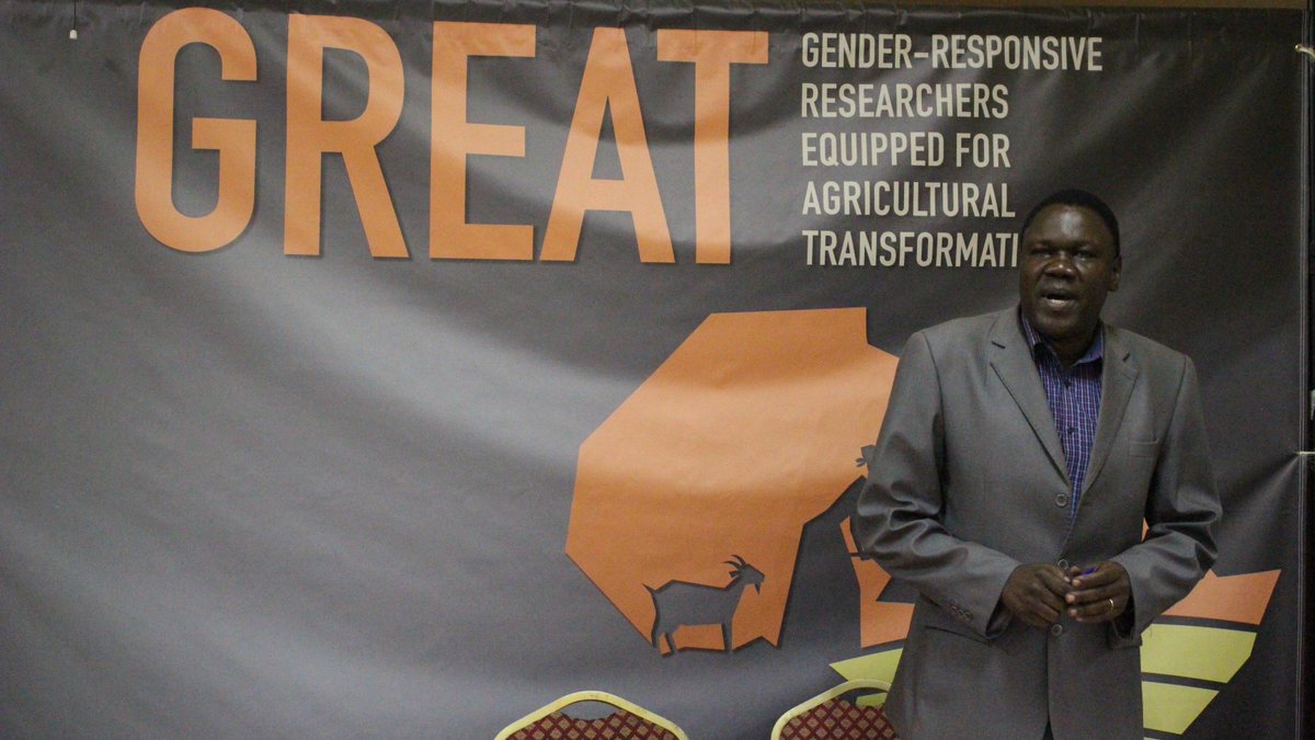 GREATAgResearch's tweet image. Mr Edward Obura, the Registrar of @MakCAES  officiates at the closing ceremony of the #GREATTLIIICourse , gives remarks on behalf of Prof.Bashaasha, Principal-CAES, and @ProfNawangwe the VC, @MakerereU