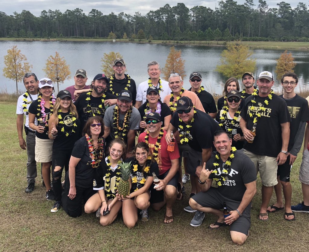 NancyMiklos's tweet photo. Let’s Do This! #10HANA #GoKnights #ChargeOn #macktastic #UCFamily #Ohana #WinForKZ #winfor10 #beatmemphisagain @UCF_Football @UCFKnights @milton6teresa https://t.co/jwOcAHFVeR