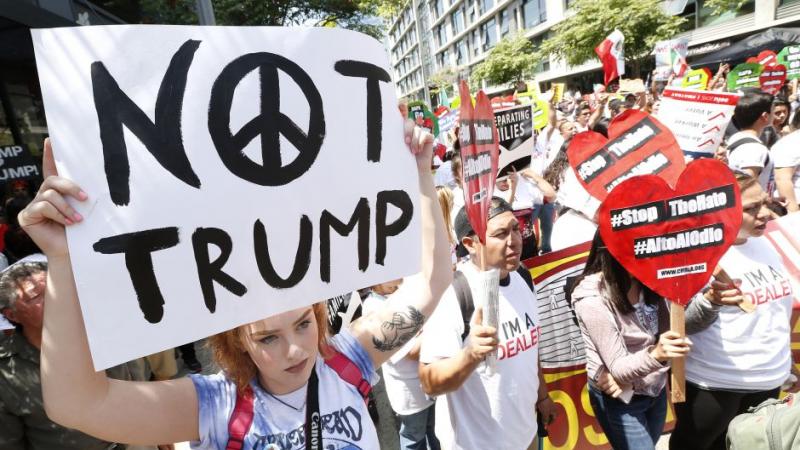 ConElMazoDando's tweet photo. Movimientos sociales convocan a tuitazo mundial contra Trump https://t.co/FHatjNX2wO https://t.co/EuZFnpsSdK