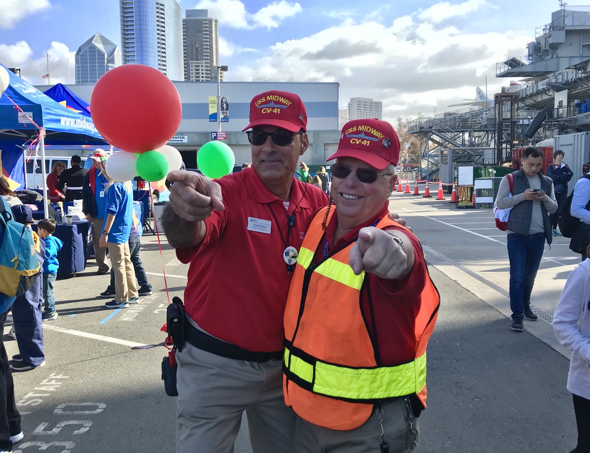USSMidwayMuseum's tweet photo. Weβre having a blast on Navy Pier! Stop by until 2 pm for our Party on the Pier Toy Drive with the @USMC! We have @DelanaTweets & the @Star941FM Team in the house, Santa, @ChuckECheeses & more!
ππ
#ToysforTots #MidwayThanks #ToyDrive #DonateAToyGiveJoy https://t.co/xOluZKImEg